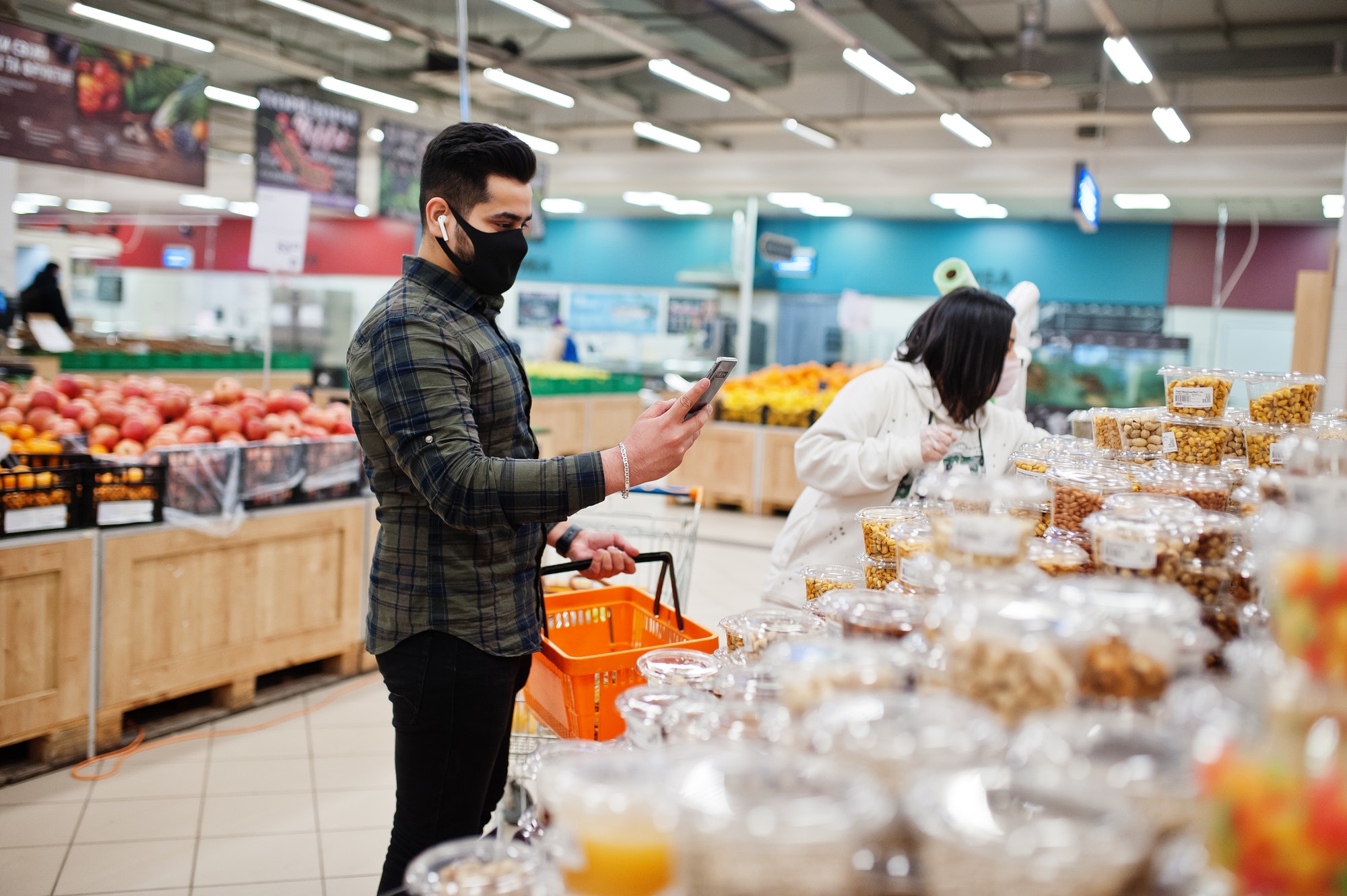 Asian couple in supermarket